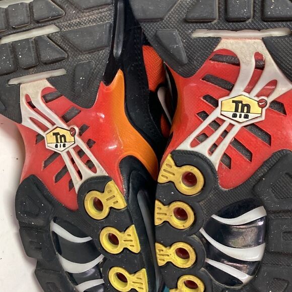 Nike Air Max Plus “Tiger” Orange Sneakers 852630-040 US Mens Size 8 / 41 EU main image 16